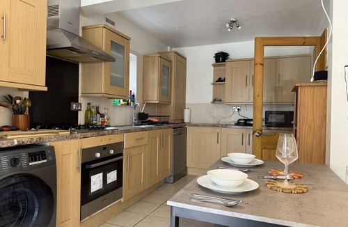 Caterham House | Palm Tree House, Caterham