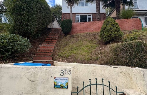 Caterham House | Palm Tree House, Caterham