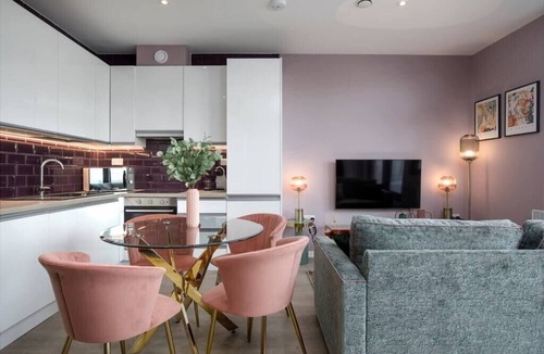 London Borough of Bromley Apartment | Palm Tree House - Le Jarden