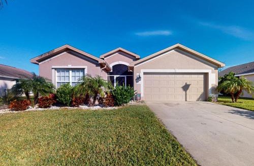 Beachwalk Isles House | Palm Tree Paradise