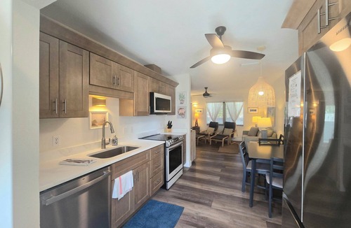 Holmes Beach Apartment | Palm Tree Villas
