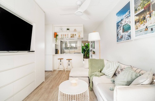 Miami Apartment | PALMA 1 - Couples Beach Shack