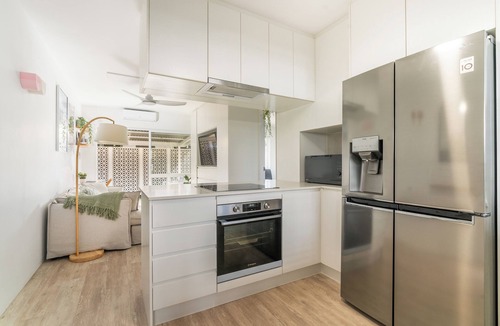 Miami Apartment | PALMA 1 - Couples Beach Shack