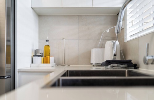 Miami Apartment | PALMA 1 - Couples Beach Shack