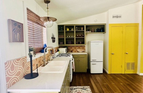 Clarksville Cottage | Palma Plaza Unit C