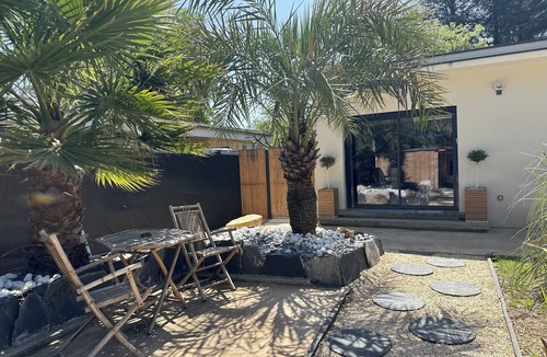 Bagnols-sur-Ceze Apartment | Palma + pool + jacuzzi