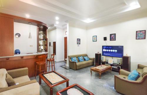 Klaten Selatan Villa | Palma Villa Homestay I With Swimming pool, billiard, karaoke & ping pong near Klaten Town Square