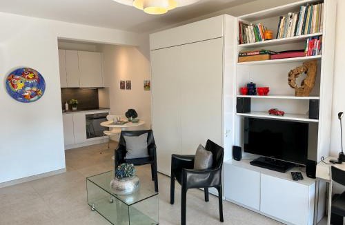 Muralto Apartment | Palme 004 by Fewotessin