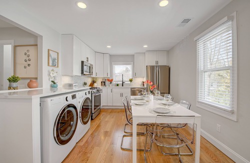 Princeton Condo | Palmer Square 2BR w/Parking