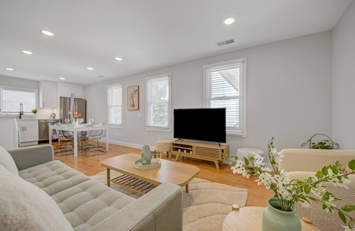 Princeton Condo | Palmer Square 2BR w/Parking