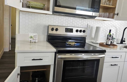 Old Seminole Heights House | Palmera House in Tampa Near Airport, Raymond James Stadium & Busch Gardens