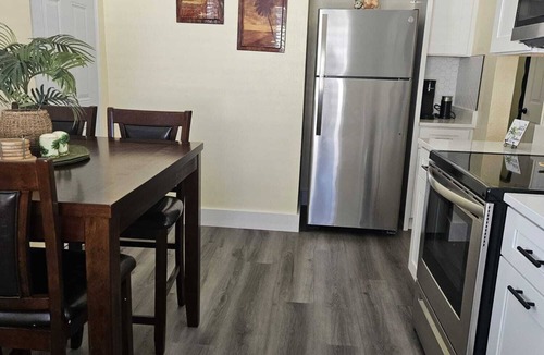 Old Seminole Heights House | Palmera House in Tampa Near Airport, Raymond James Stadium & Busch Gardens