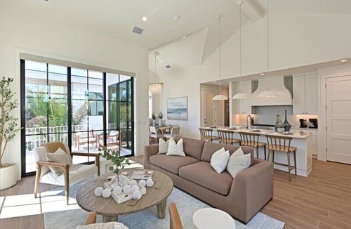 Anna Maria House | Palmetto Paradise~Heated Pool/Spa, Steps to the Beach!