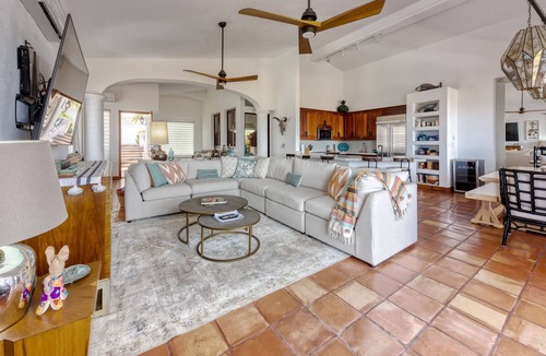 Palmilla Villa | PALMILLA VILLA WITH STUNNING OCEAN VIEWS