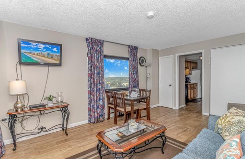 Myrtle Beach House | Palms 1006