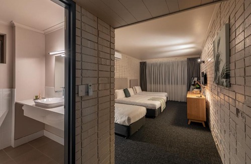 Greenacre Hotel | Palms Hotel