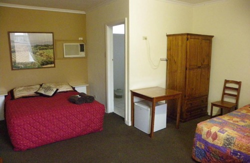 Footscray Hotel | Palms Motel Footscray