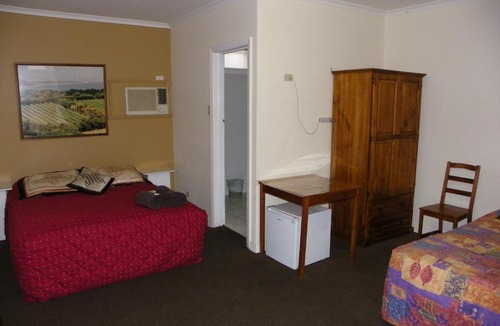 Footscray Hotel | Palms Motel Footscray