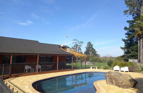 Tamahere House | Palms on Bruntwood