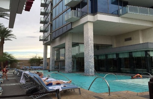 Las Vegas Hotel | Palms Place Fancy High Rise Suite Strip View 22-304