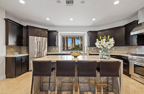 Thousand Palms House | PalmSpring Luxury Vacation Home-Salted Pool & Spa.