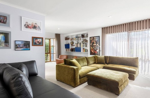 Mount Eliza House | Palmyra Villa | Pool & Spa | Steps to Village