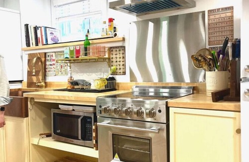 Highmount Apartment | Paloma Large Attic Apartment