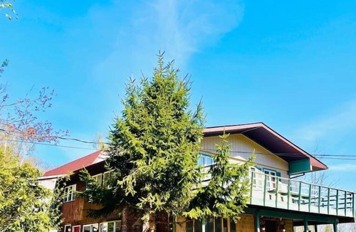 Highmount Apartment | Paloma Large Attic Apartment