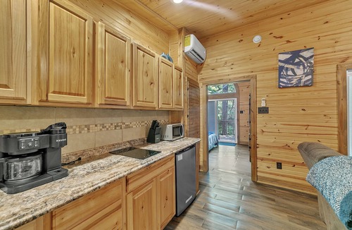 Jones Mills Cabin | Pam's Treehouse Cabin #2