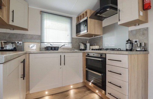 Crantock Cottage | PAMS PLACE, pet friendly, with pool in Crantock