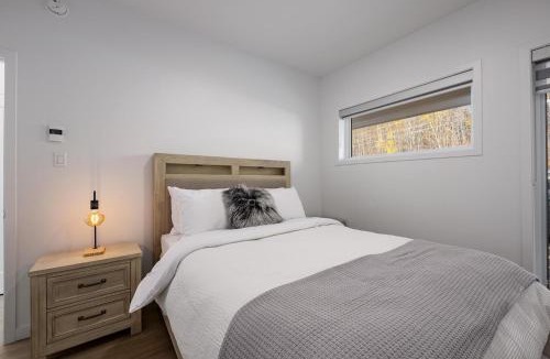 Petite-Riviere-Saint-Francois Apartment | Panorama 1251