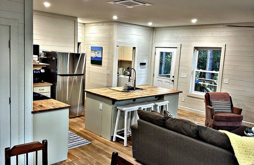 Panacea House | Panacea Treehouse⭐️ Waterfront Spring Getaway-Boat Friendly!