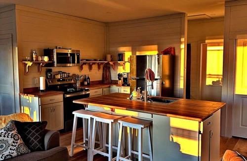 Panacea House | Panacea Treehouse⭐️ Waterfront Spring Getaway-Boat Friendly!