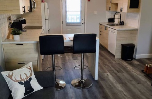 Quartier 5-4 Apartment | Panache Royale 2.