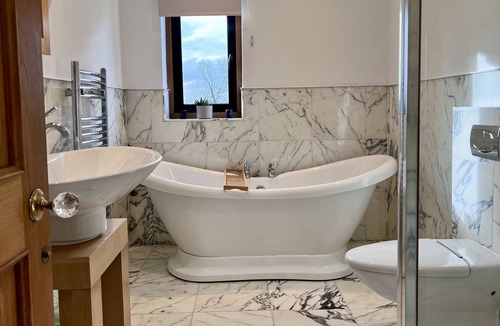 Bradford-on-Avon House | Panda Sanctuaries, Longscroft Manor