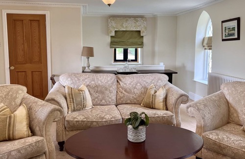 Bradford-on-Avon House | Panda Sanctuaries, Longscroft Manor