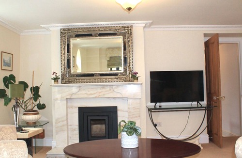 Bradford-on-Avon House | Panda Sanctuaries, Longscroft Manor