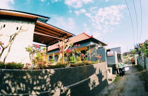 Mushroom Bay House | Pandawa Lembongan Homestay