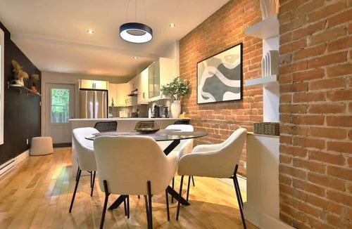 Sainte-Marie Apartment | Panet – Chic 3BR Apt with Exposed Brick wall