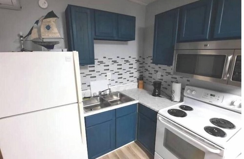 West Columbus Apartment | Pangaea!n