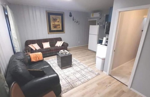 West Columbus Apartment | Pangaea!n