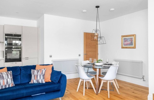 Monifieth Apartment | Panmure Apartment - golf course views