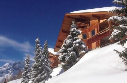Murren Apartment | Panorama 2 Bett Wohnung by Interhome
