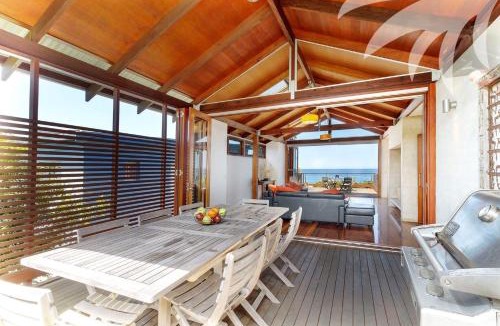 Blueys Beach House | Panorama - Absolute Beachfront