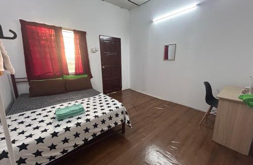 Hulu Langat Cabin | Panorama at DPuncakLui Chalet