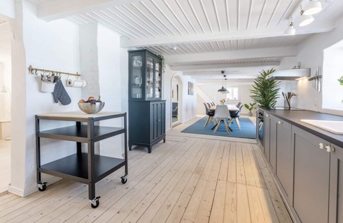Lonstrup Resort | Panorama Havudsigt for den Store Familie / op til 25 Personer i Unikke 4 Boliger