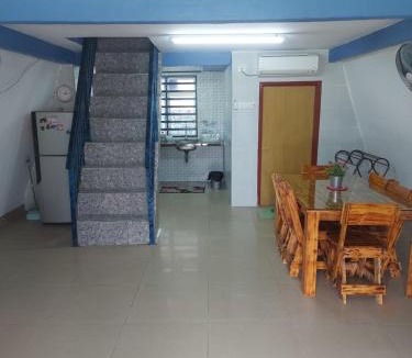 Kampung Kuala Dipang House | Panorama Homestay