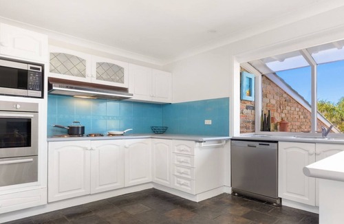 Kiama Downs House | Panorama Place on Jones Beach - multi level beachfront