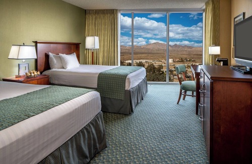 Laughlin Hotel | Panorama Room 2 Queens | 2 units | Aquarius Casino Resort | Free Parking