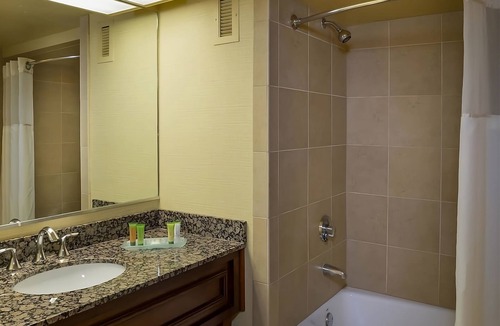 Laughlin Hotel | Panorama Room 2 Queens | 2 units | Aquarius Casino Resort | Free Parking
